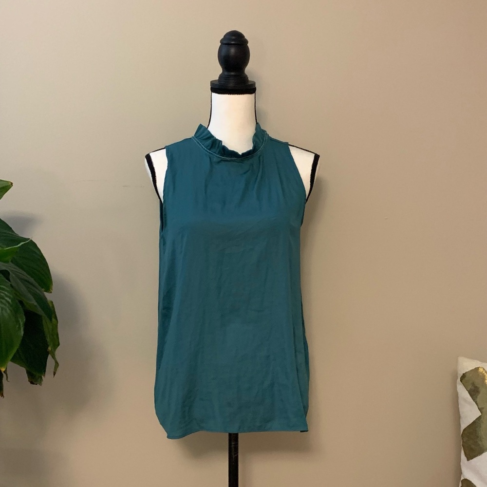 D O N A T E D 
LOFT Teal Ruffle Neck Sleeveless Blouse sz med EUC B63